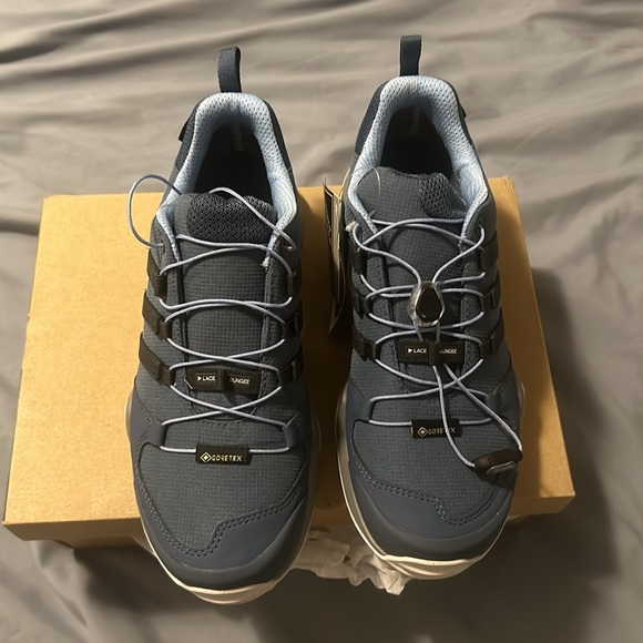 NIB Adidas TERREX SWIFT R2 GTX hiking shoe - Picture 2 of 8